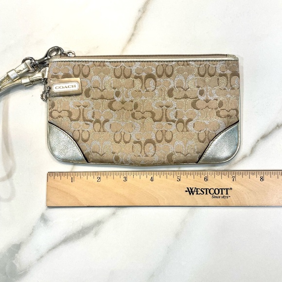 Coach Wristlet - Picture 4 of 5
